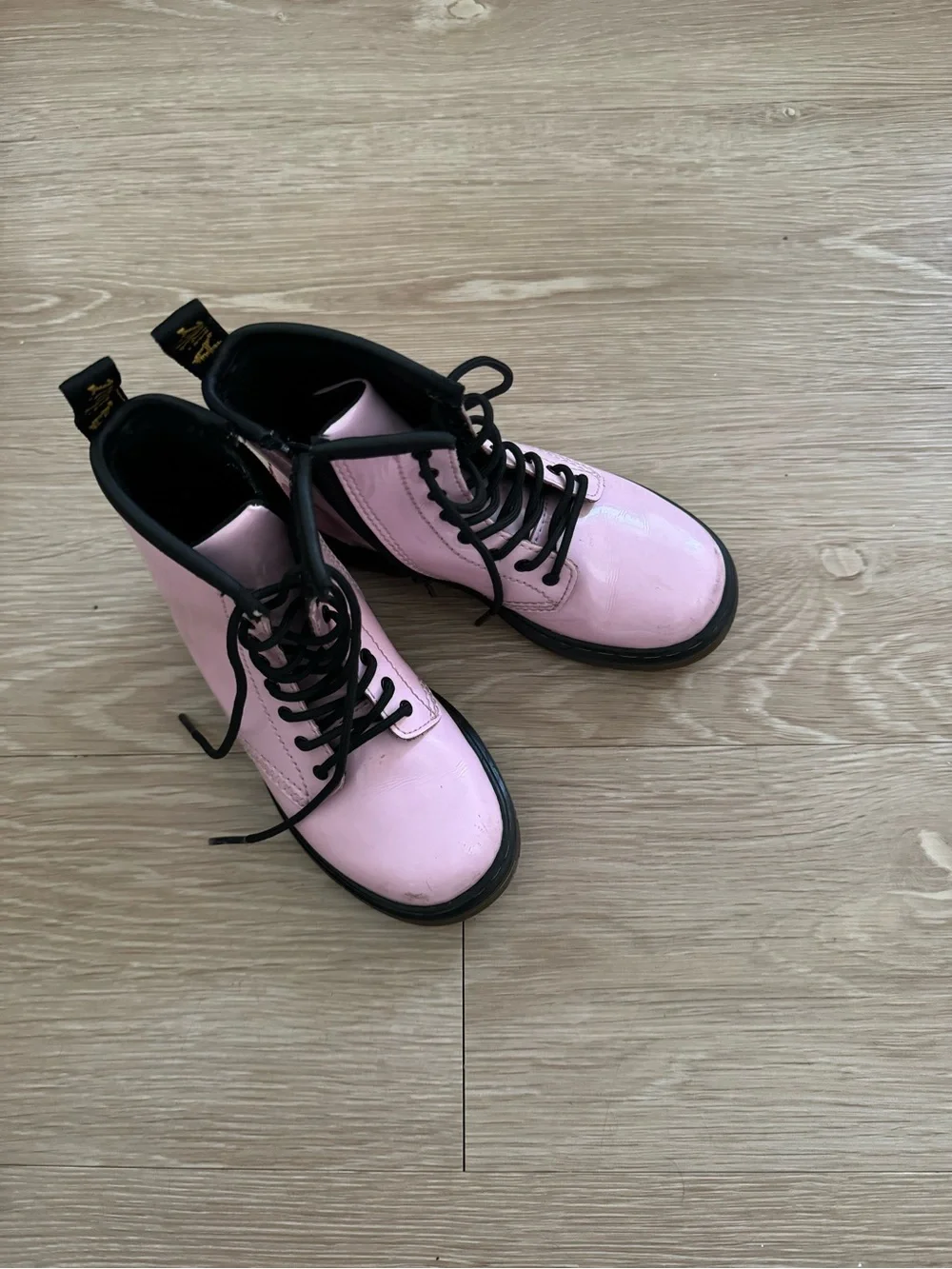 Dr. Martins, pink patent - 10c